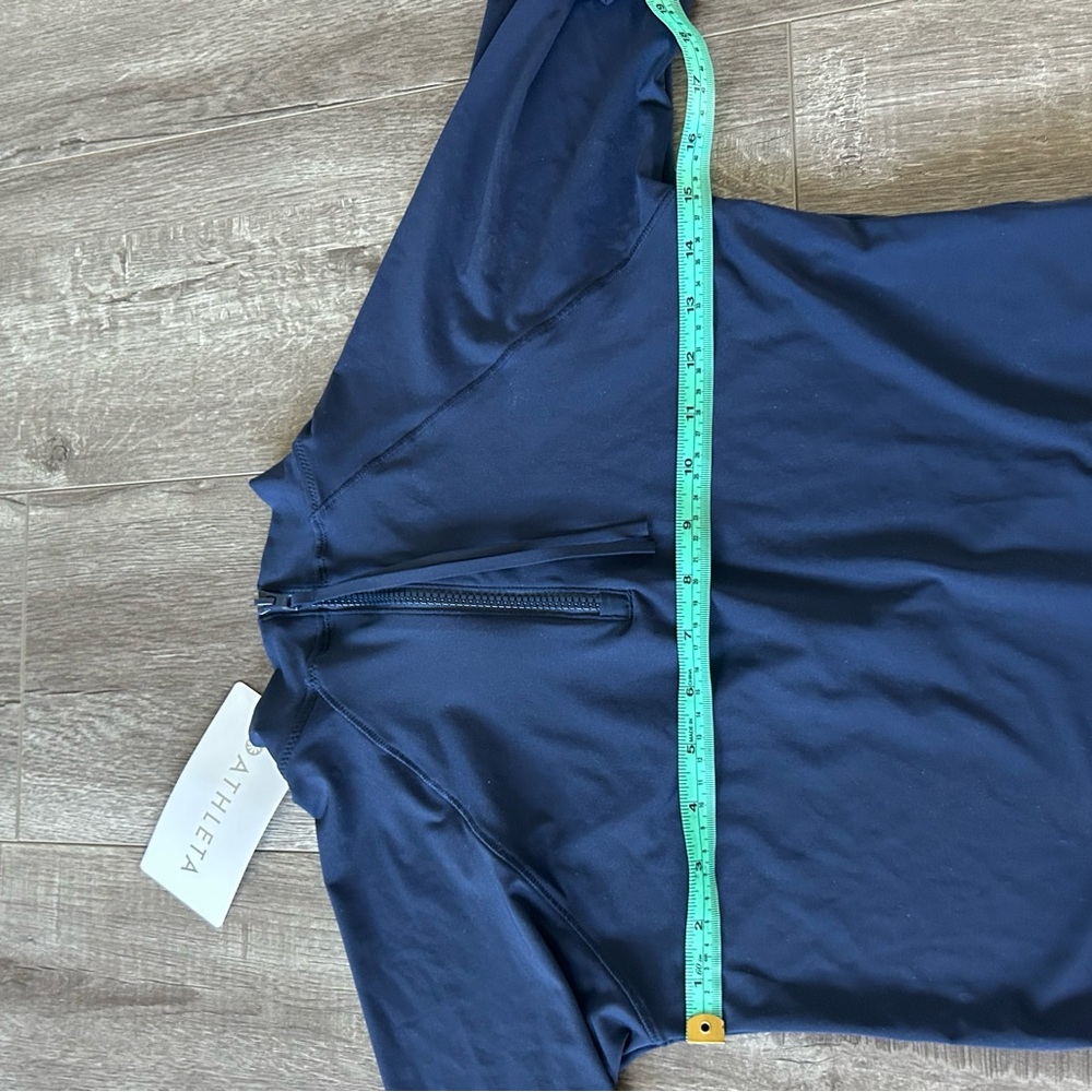 Athleta North Point Rashguard - Picture 8 of 9